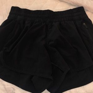 Lululemon running short